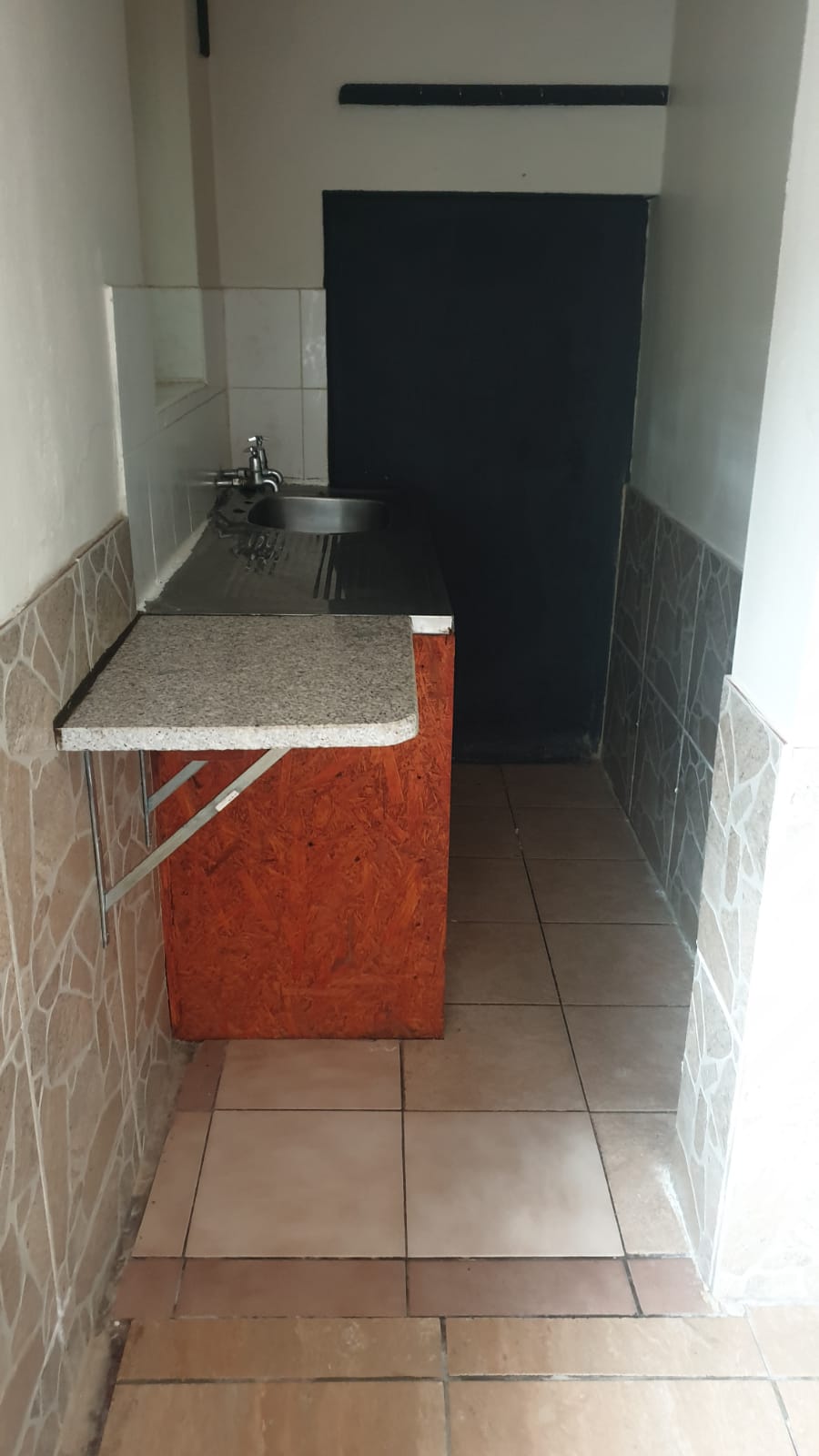 To Let 1 Bedroom Property for Rent in Cambridge Eastern Cape